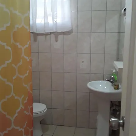 One Bedroom Apartment 1 Minute Walk To West Coast Beach! Saint James Exterior photo