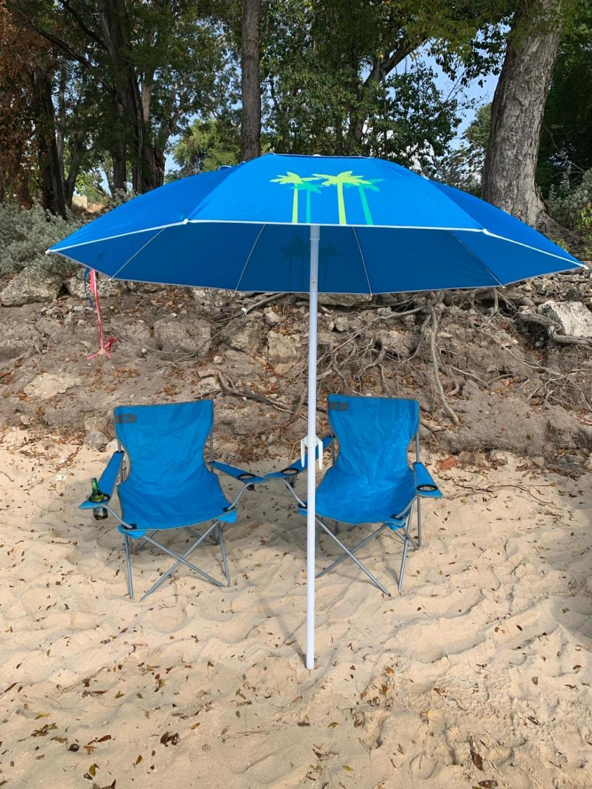 Apartamento One Bedroom 1 Minute Walk To West Coast Beach! Saint James